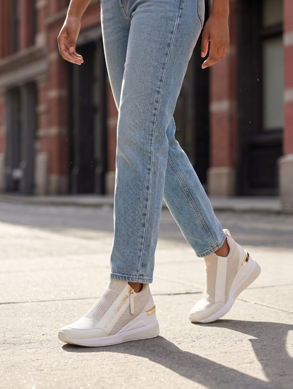 NFS MICHAEL KORS▪︎ Willis Wedge Sneaker ▪︎ Champagne Gold ▪︎ Sz 6.5 - Picture 2 of 8